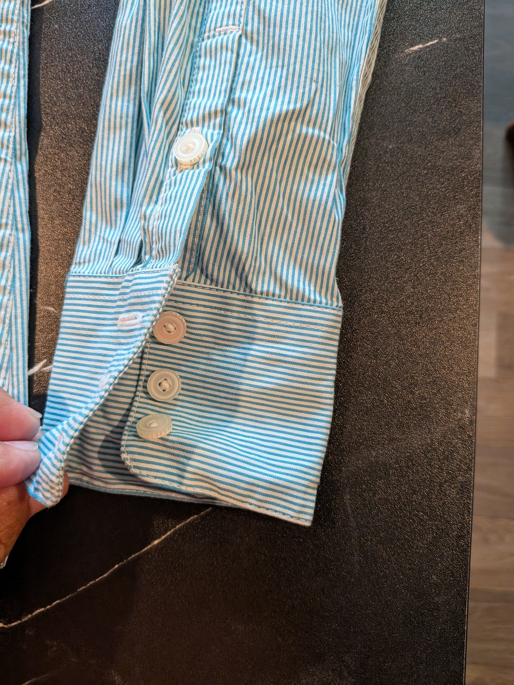 Ariat Light Blue and White Striped Casual Button-Down Shirt - Picture 6 of 9